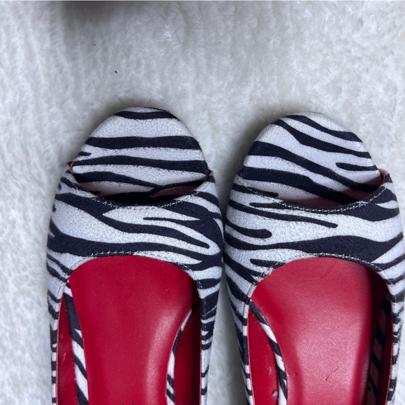 Rampage Zebra Isabella Flats - Picture 7 of 9
